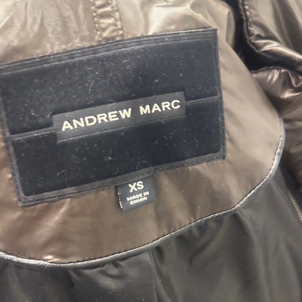 Andrew Marc Down Coat with Saga Fur trim in Fox Luxury Puffer Size XS - Picture 11 of 11